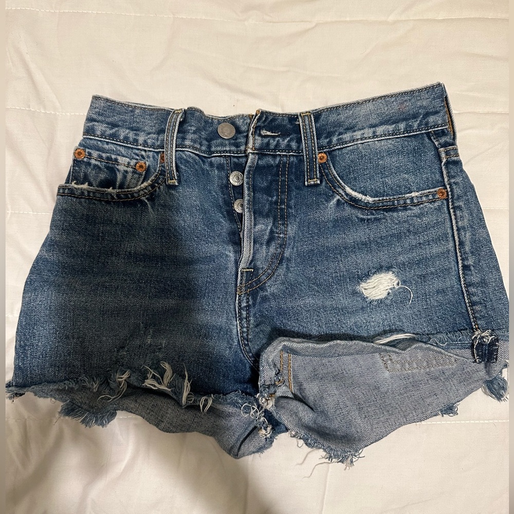 levi shorts